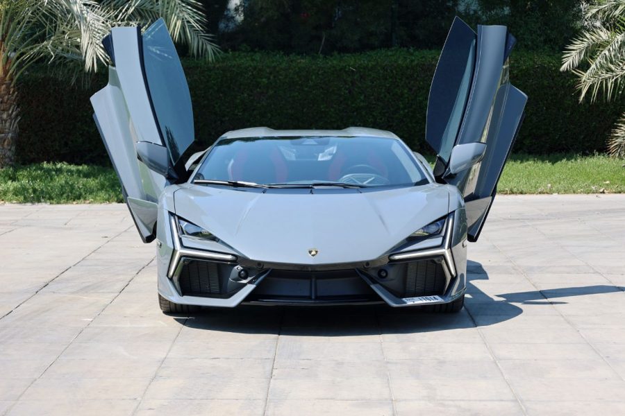Lamborghini Revuelto 2025