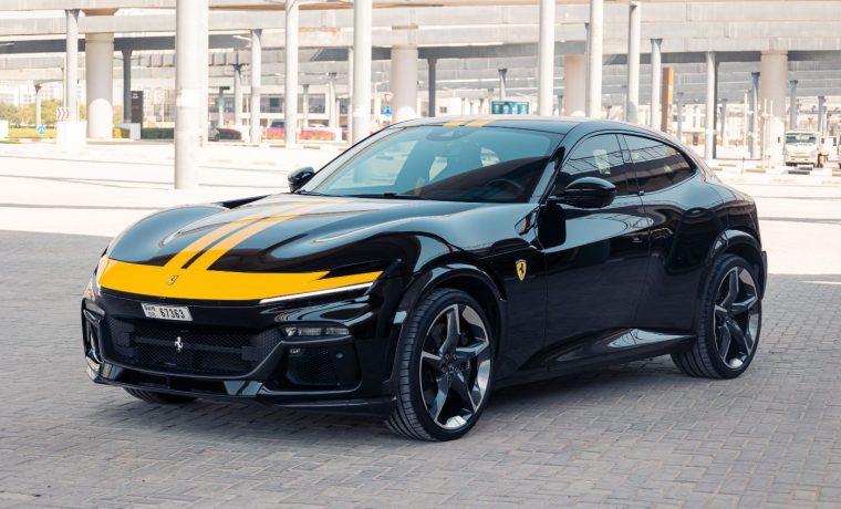 Ferrari Purosangue Black 2025