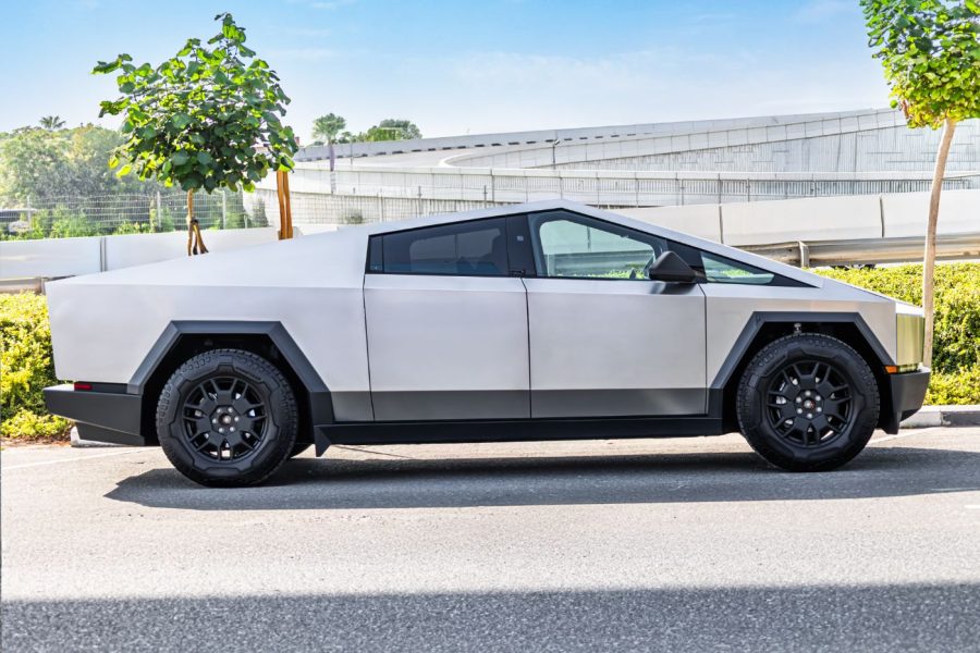 Tesla Cybertruck 2025