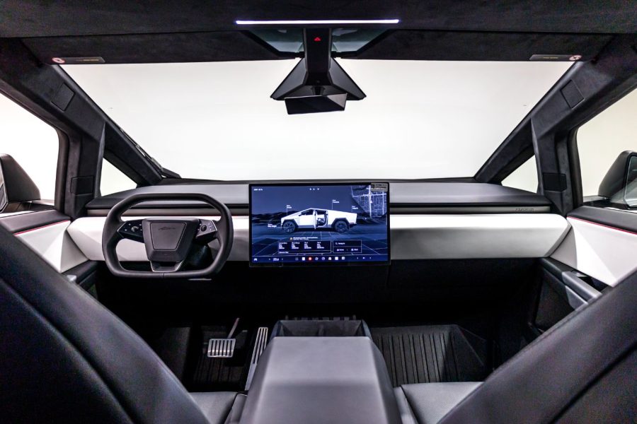 Tesla Cybertruck 2025
