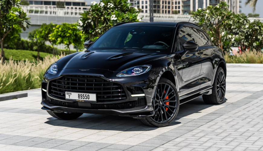 Aston Martin DBX 707 2025