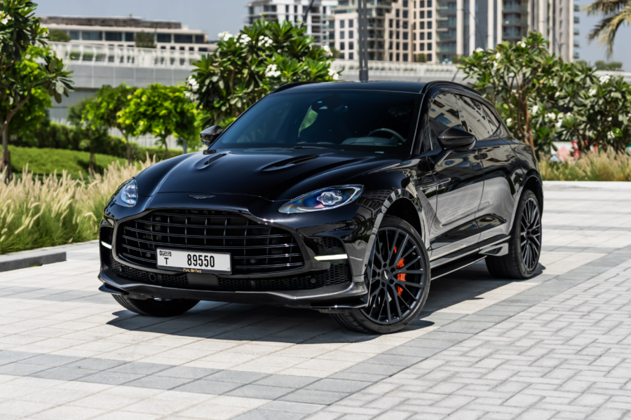Aston Martin DBX 707 2025
