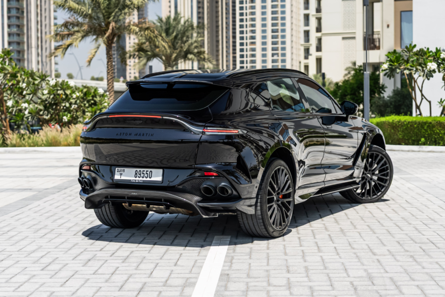 Aston Martin DBX 707 2025