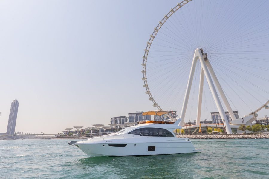 Luna 52ft Yacht