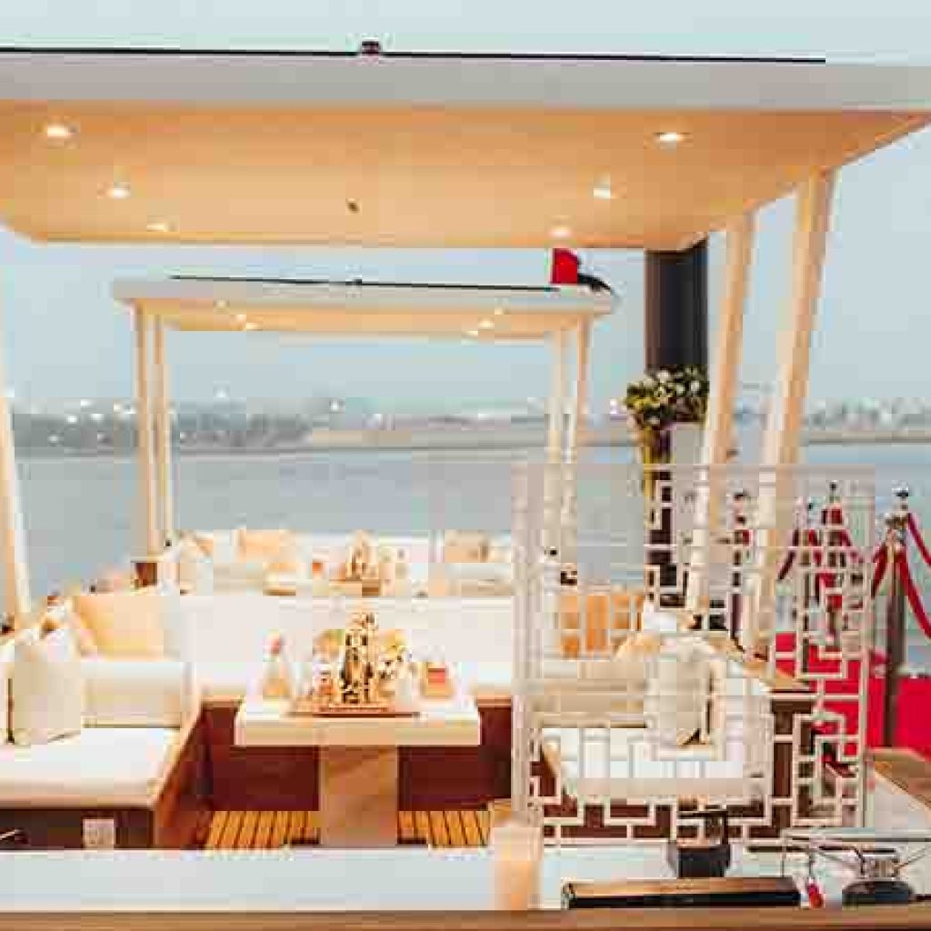 Dream Boats Floating Cafe