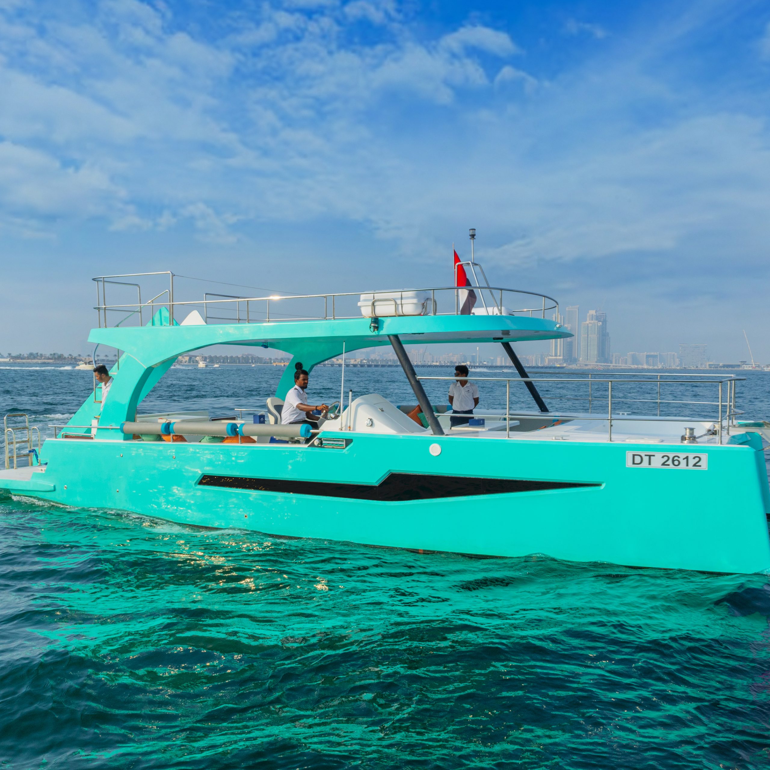 40ft Yacht, Drift