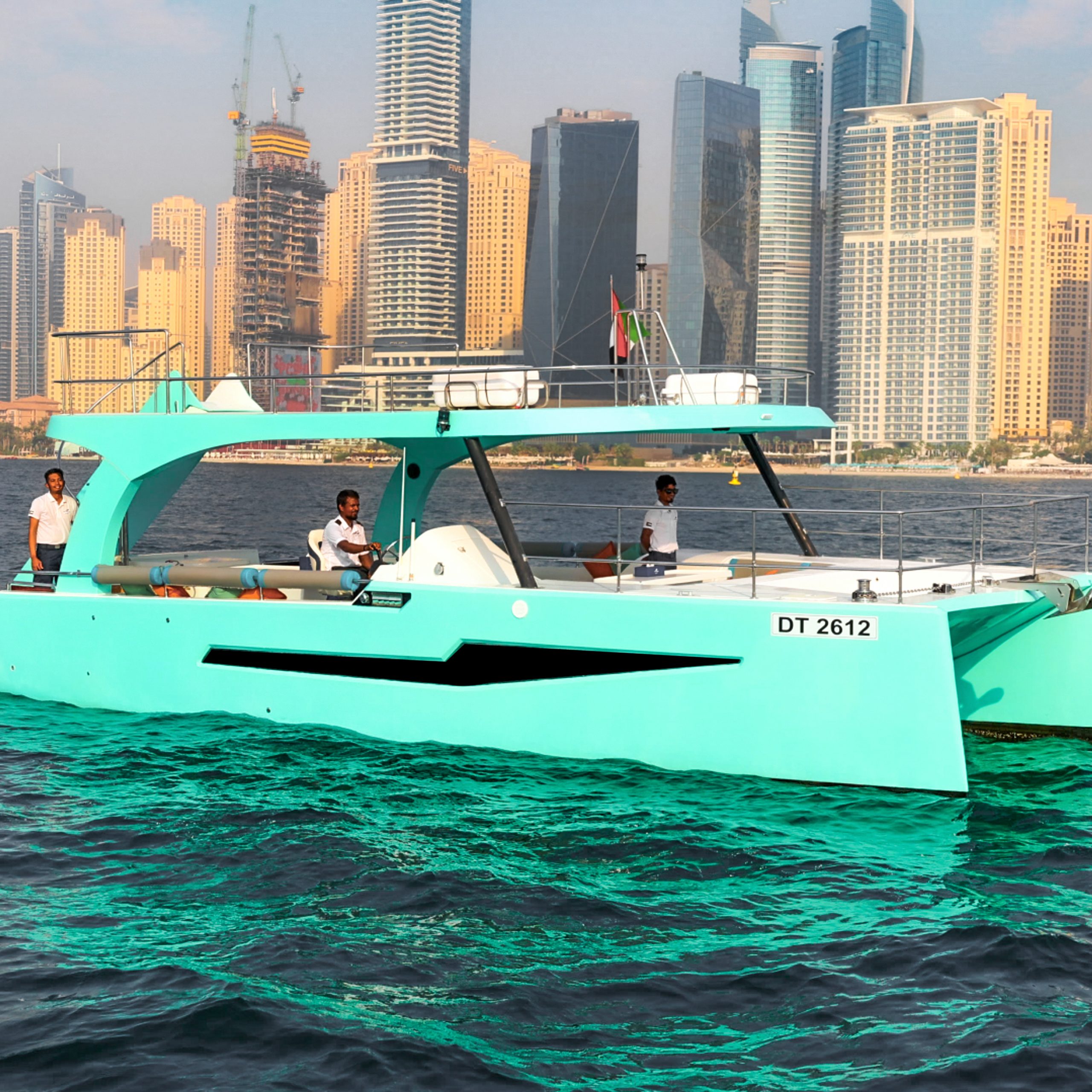 40ft Yacht, Drift