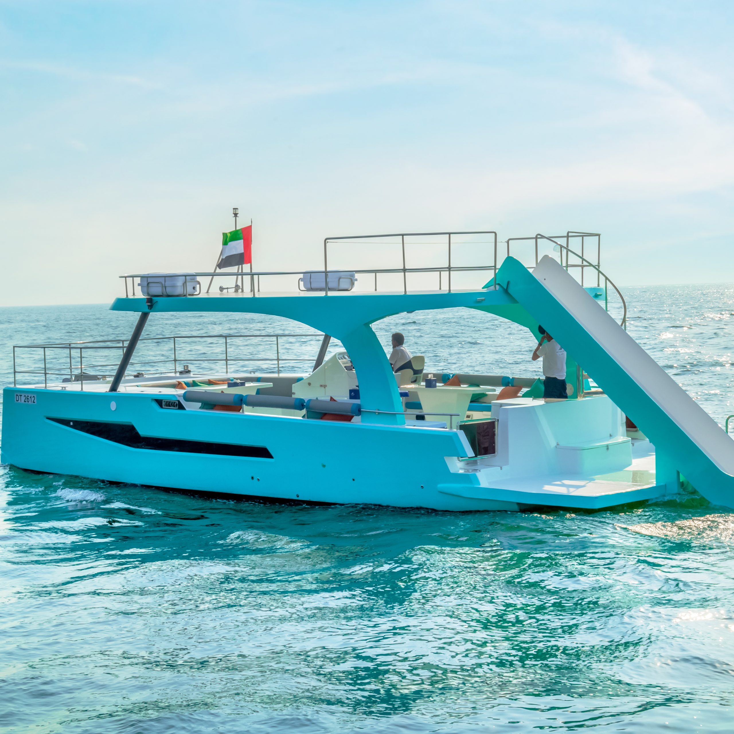 40ft Yacht, Drift