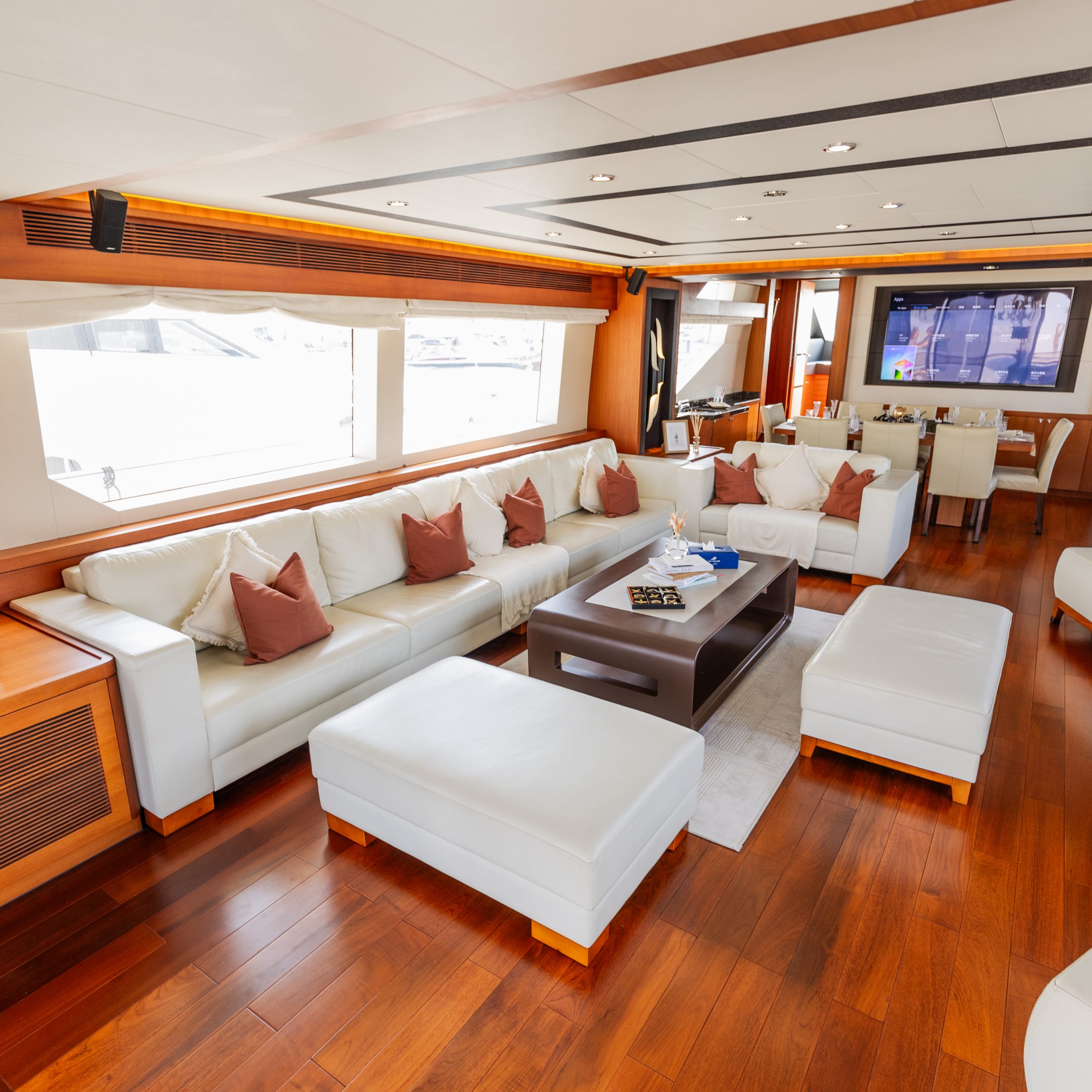96ft Yacht, Majesty