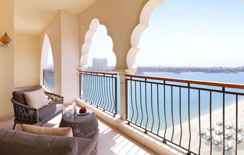The Ritz-Carlton Abu Dhabi, Grand Canal Abu Dhabi