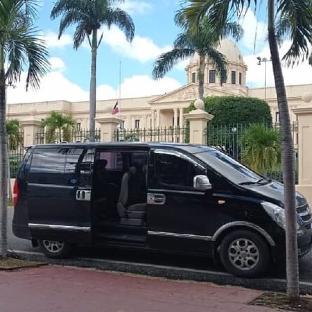 Airport Transfers From Dubai to Abu Dhabi
