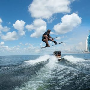 Wake Boarding Dubai 15min