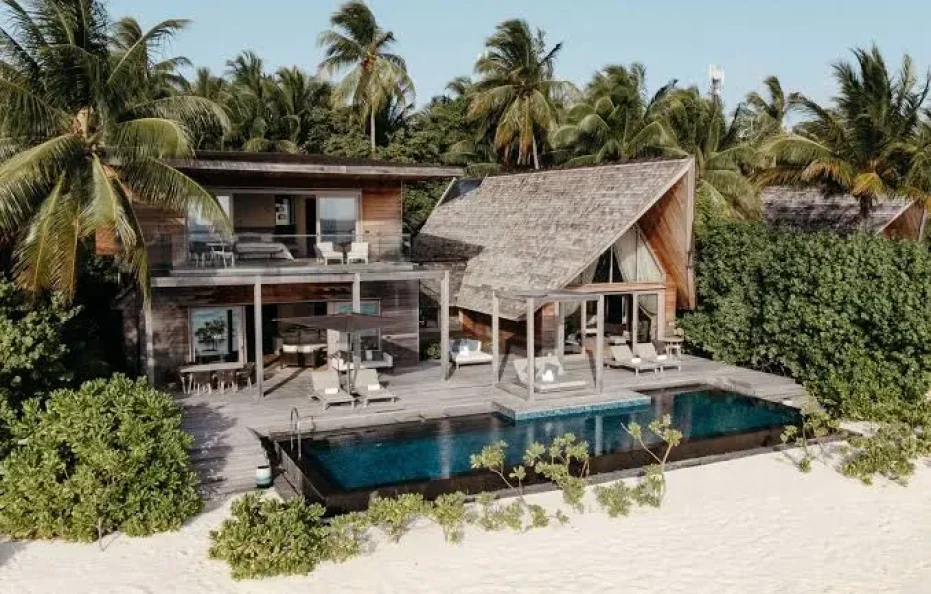The St. Regis Maldives Vommuli Resort