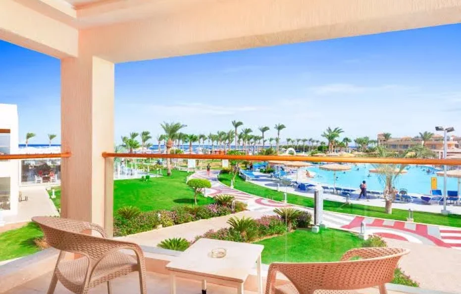 Pickalbatros Royal Moderna Resort