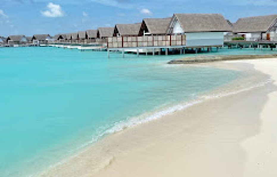 Four Seasons Resort Maldives at Landaa Giraavaru